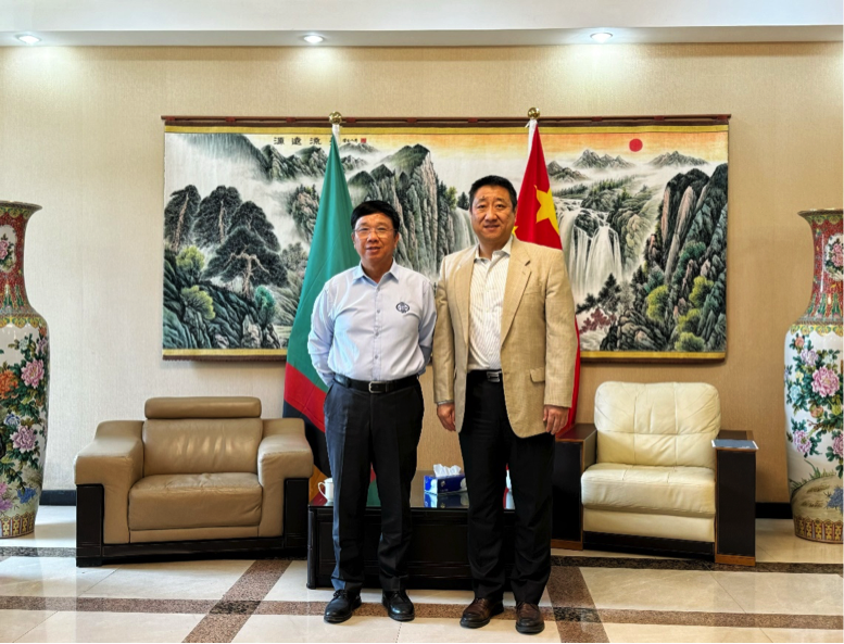 VSport-胜利资源董事长王平卫拜会中国驻赞比亚大使韩镜